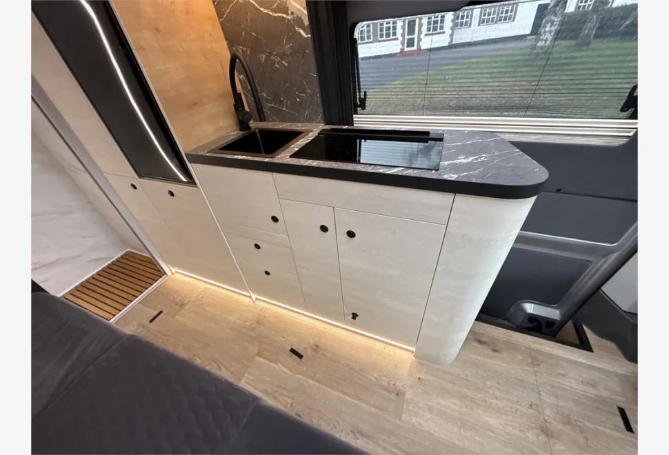 Globe-Traveller  Falcon 2XS 2025