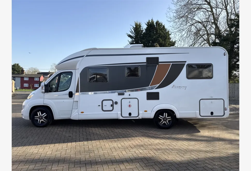 Burstner  Lyseo Harmony Line TD 744 2018