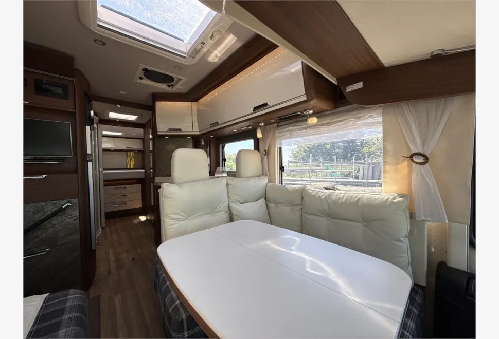 Niesmann+Bischoff  Flair 920 LF 2017