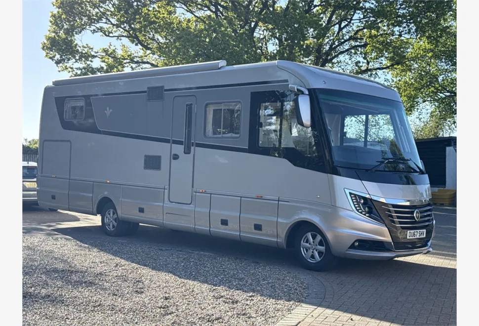 Niesmann+Bischoff  Flair 920 LF 2017