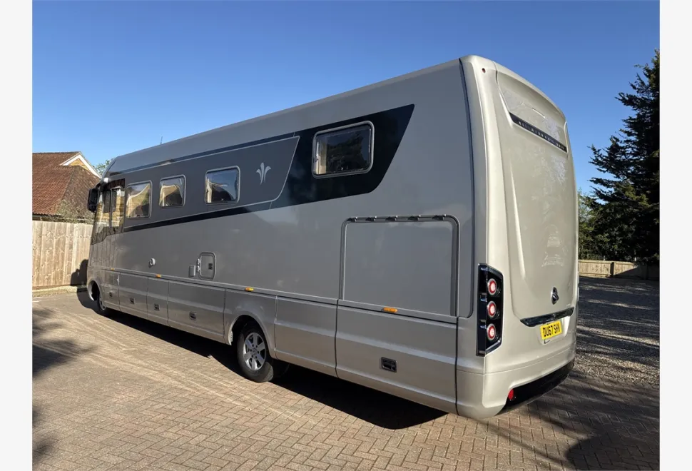 Niesmann+Bischoff  Flair 920 LF 2017