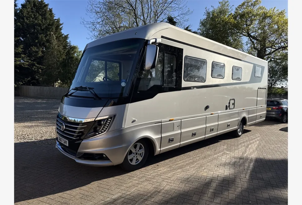 Niesmann+Bischoff  Flair 920 LF 2017