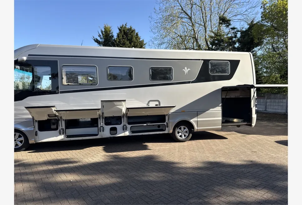 Niesmann+Bischoff  Flair 920 LF 2017
