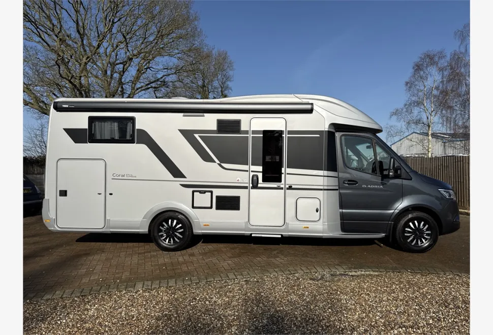 Adria  CORAL SUPREME MB 670 SL 