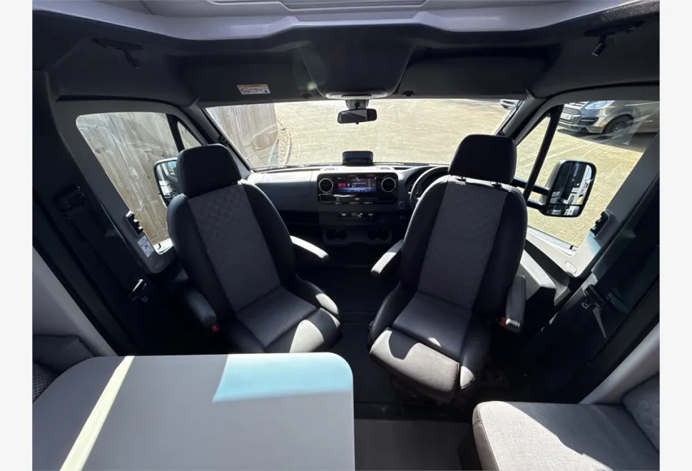 Adria  CORAL SUPREME MB 670 SL 