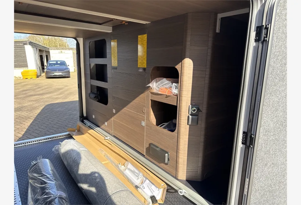Adria  SONIC SUPREME 700 DL 
