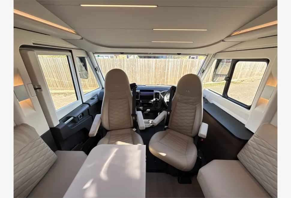 Adria  SONIC SUPREME 700 DL 