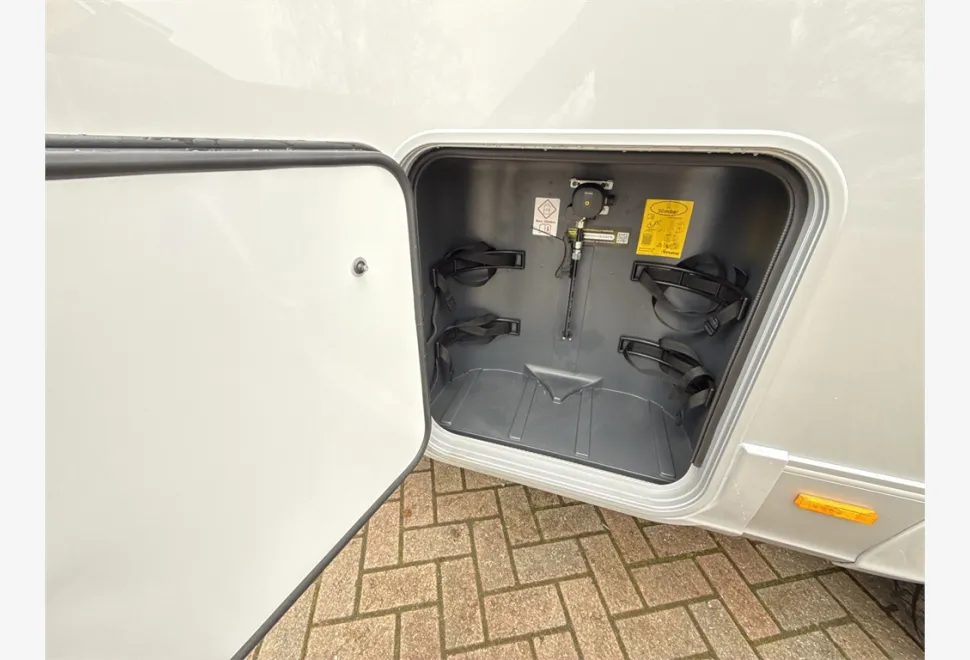 Adria  SUPERSONIC 890 LC 