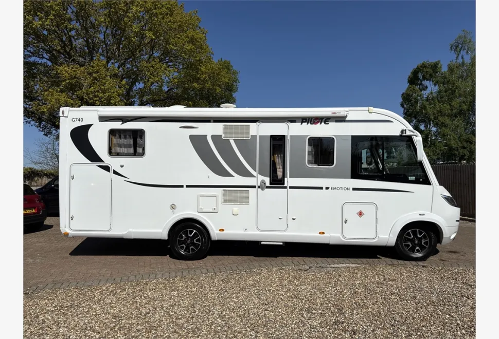 Pilote  G740C Emotion 2017