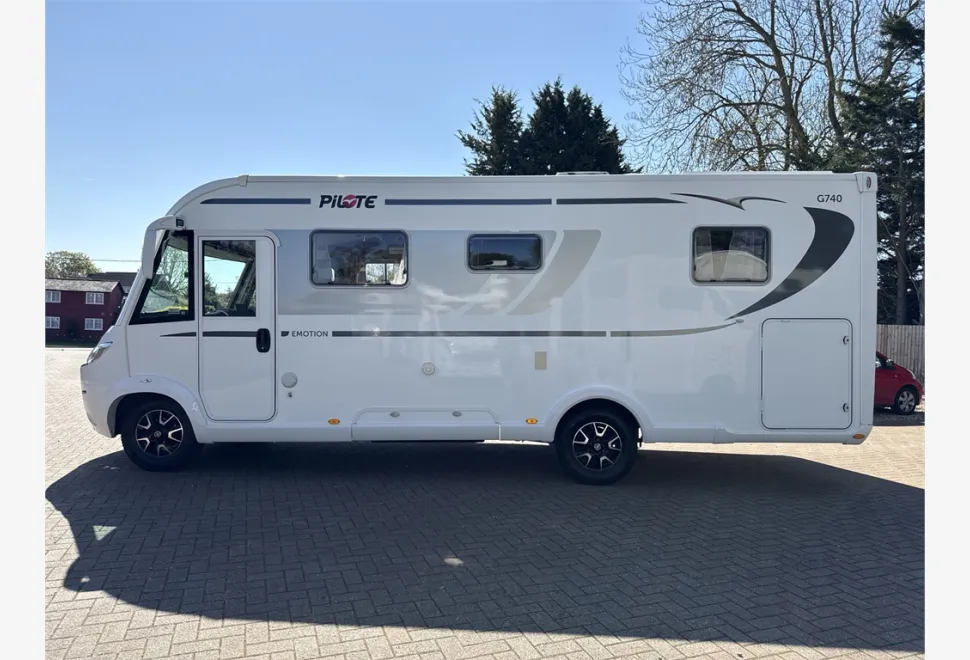 Pilote  G740C Emotion 2017
