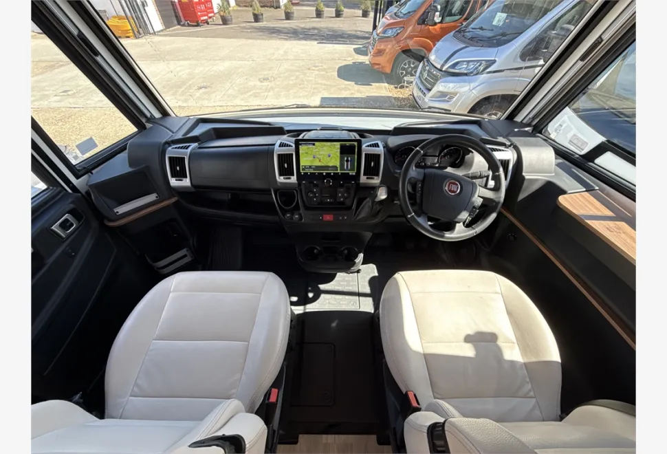 Pilote  G740C Emotion 2017