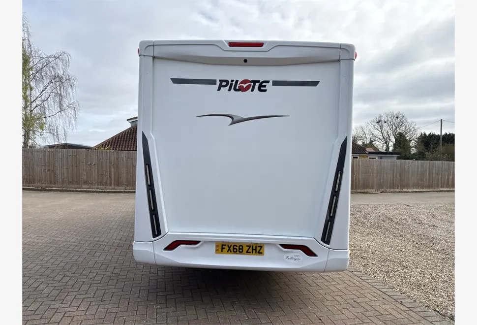 Pilote  P746 C Sensation 2018