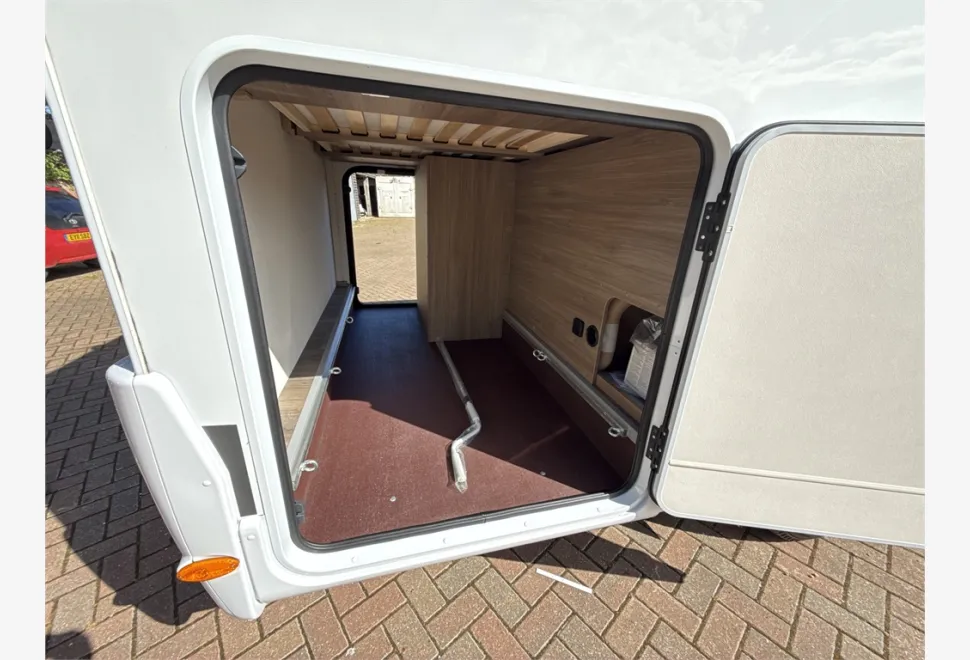 Carado  V339 Pro 2025