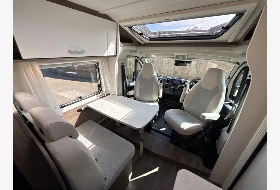 Carado  V339 Pro 2025