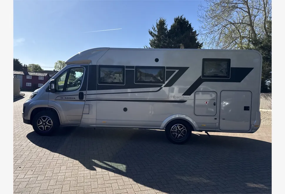 Adria  COMPACT SUPREME DL 