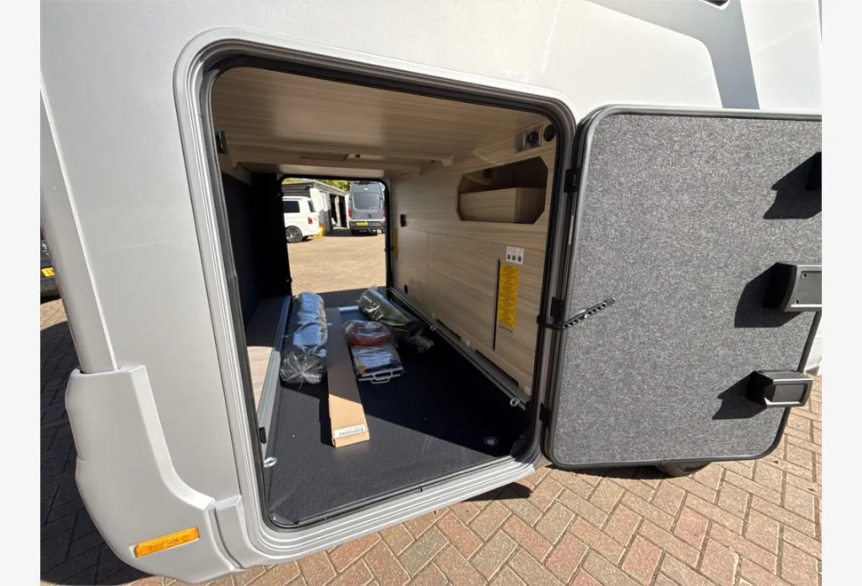 Adria  COMPACT SUPREME DL 