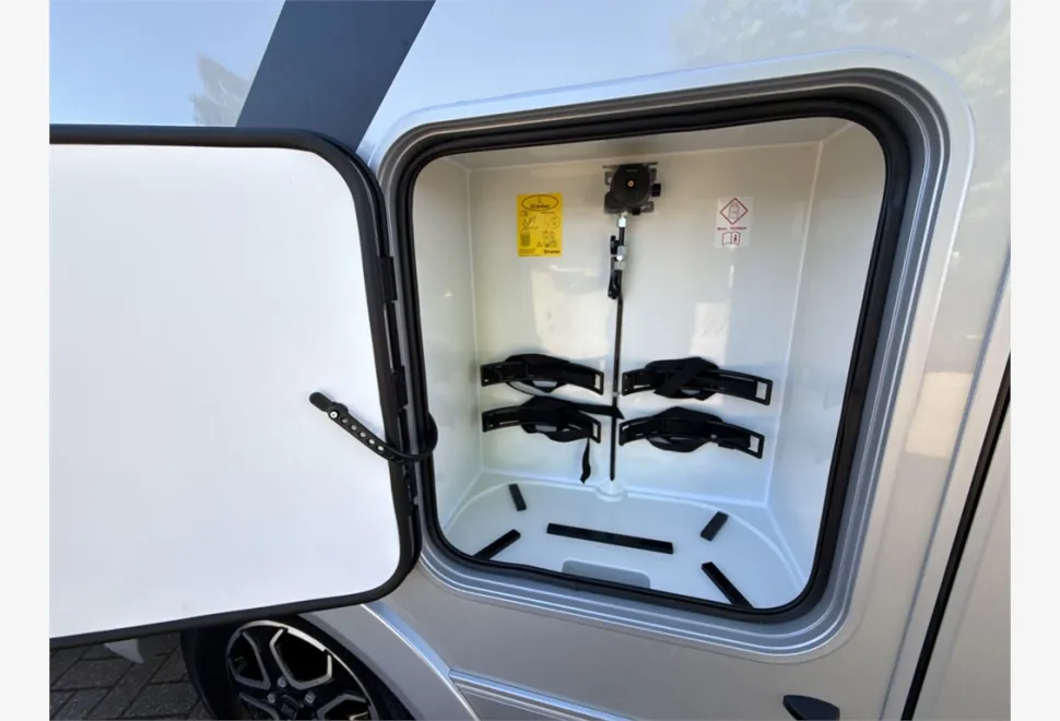 Adria  COMPACT SUPREME DL 