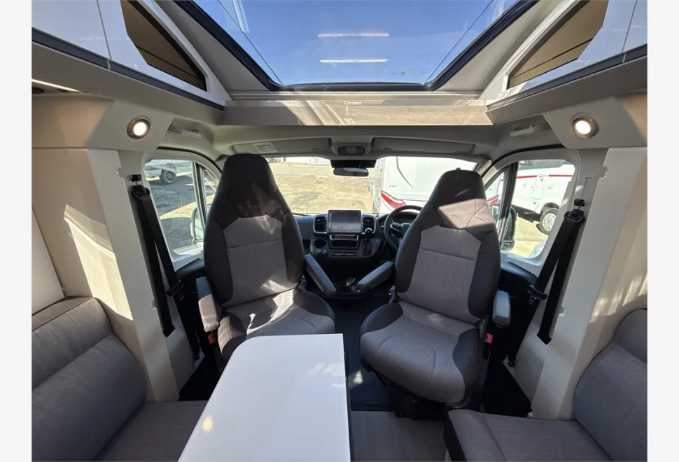 Adria  COMPACT SUPREME DL 