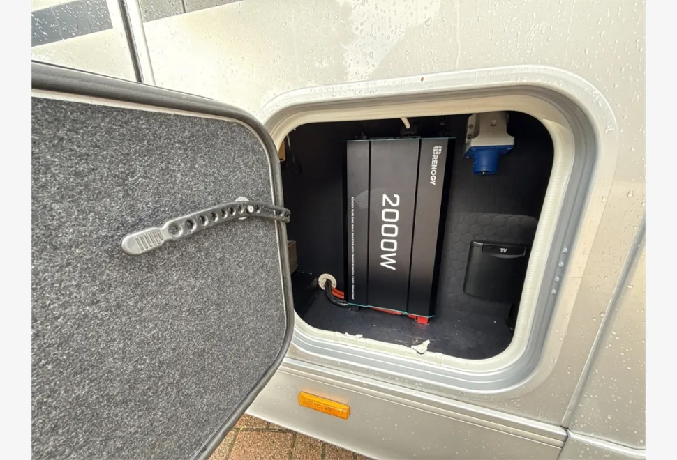 Adria  MATRIX Supeme MB 670 SL 2025