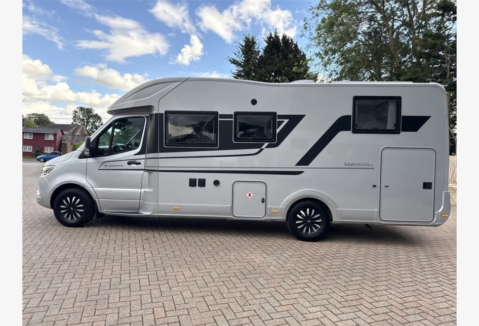 Adria  MATRIX Supeme MB 670 SL 2025