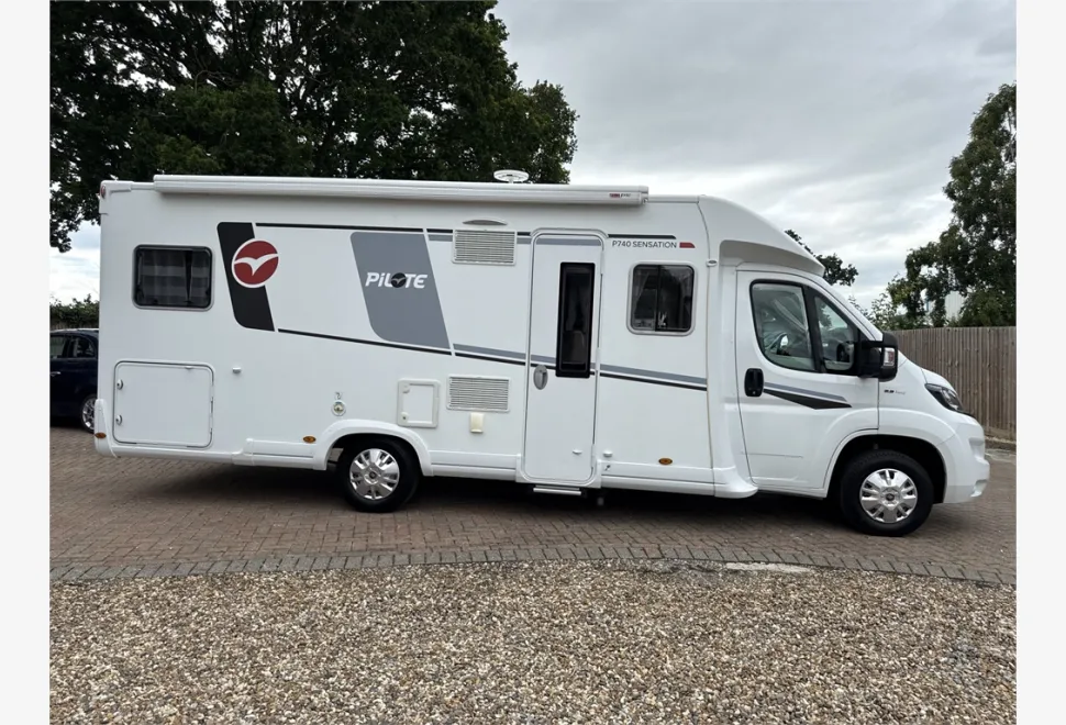 Pilote  P740FGJ Sensation 2020