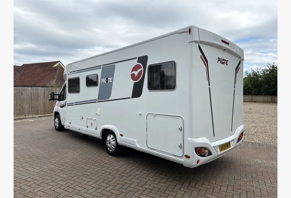 Pilote  P740FGJ Sensation 2020