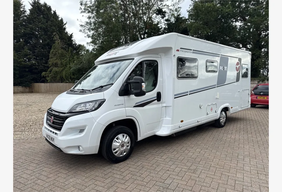 Pilote  P740FGJ Sensation 2020