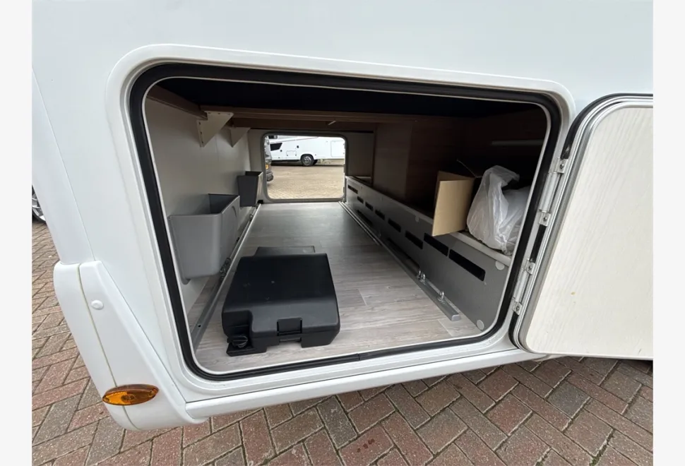 Pilote  P740FGJ Sensation 2020