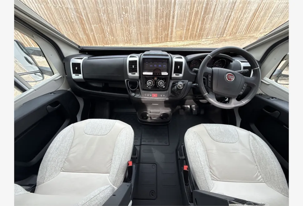 Pilote  P740FGJ Sensation 2020
