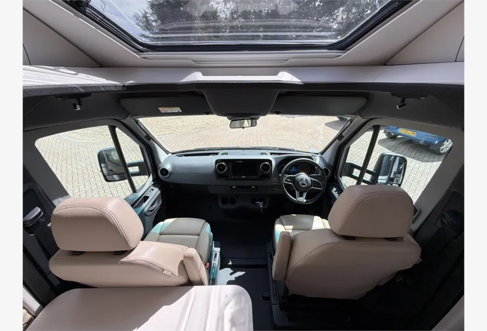 Adria  Matrix Supreme MB 670 SL 2024