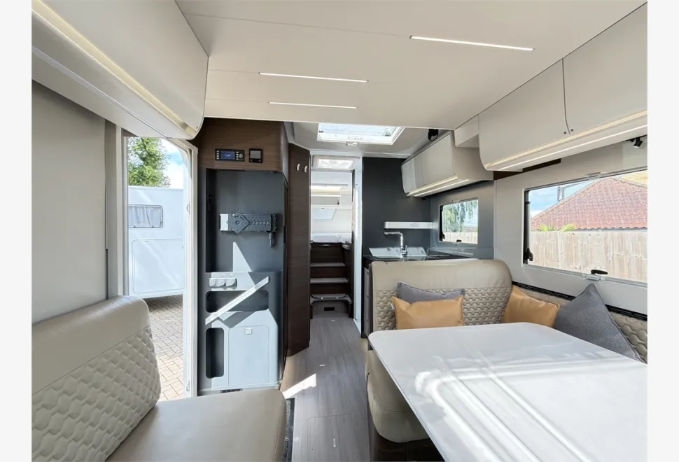 Adria  Matrix Supreme MB 670 SL 2024