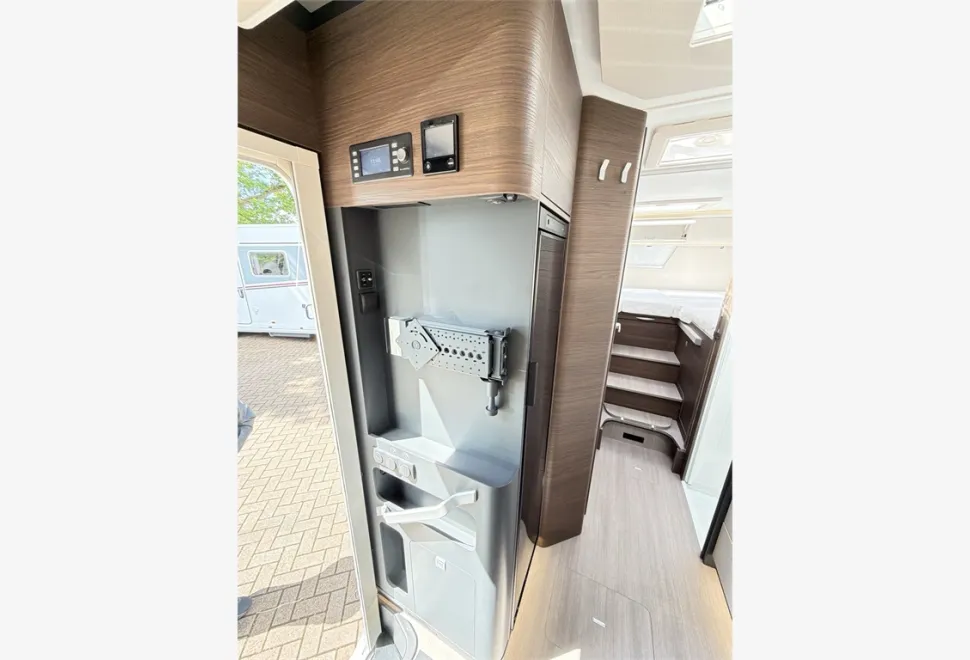 Adria  Matrix Supreme MB 670 SL 2024