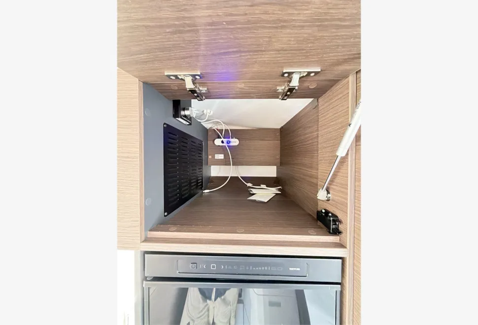 Adria  Matrix Supreme MB 670 SL 2024