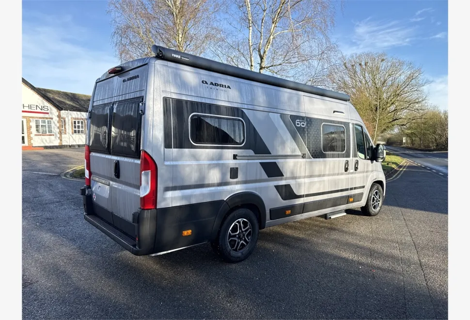 Adria  Twin 640 SGX 60 Y 