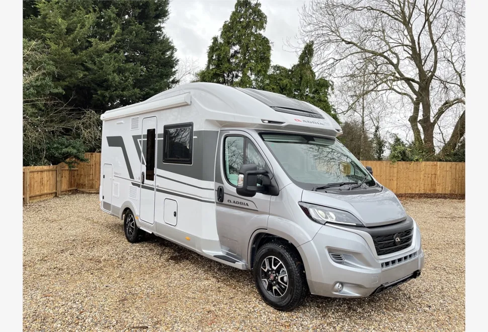 Adria  MATRIX PLUS 600 DT 