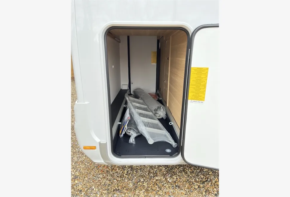Adria  MATRIX PLUS 600 DT 