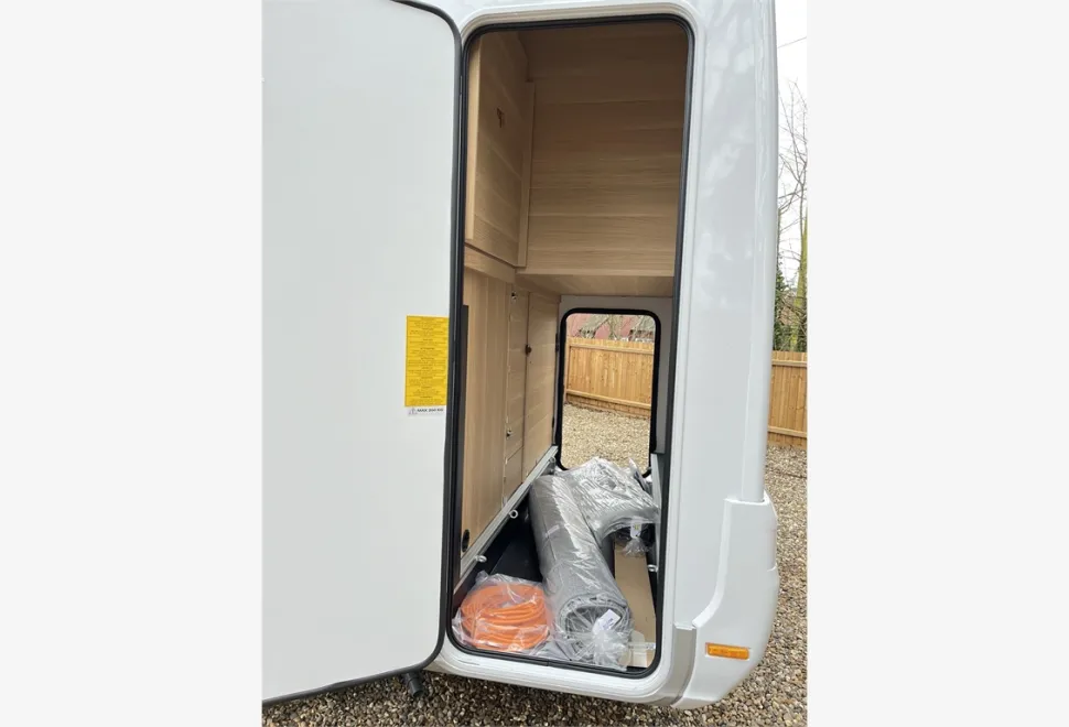 Adria  MATRIX PLUS 600 DT 