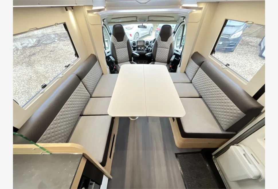 Adria  MATRIX PLUS 600 DT 