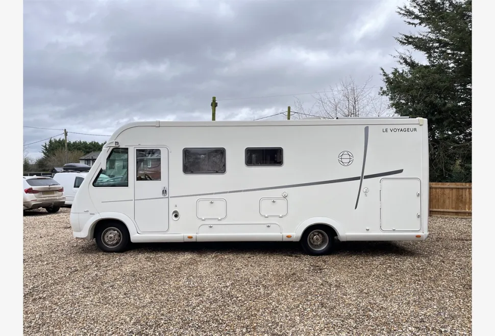 Le Voyageur  Mercedes LVX 855 2013