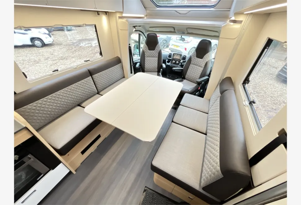 Adria  MATRIX AXESS 600 DT 
