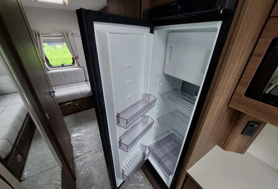 COMPASS  CASITA 585 