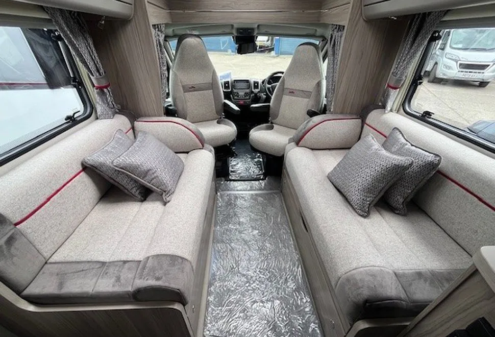 ELDDIS  MAJESTIC 155 2025-09-01