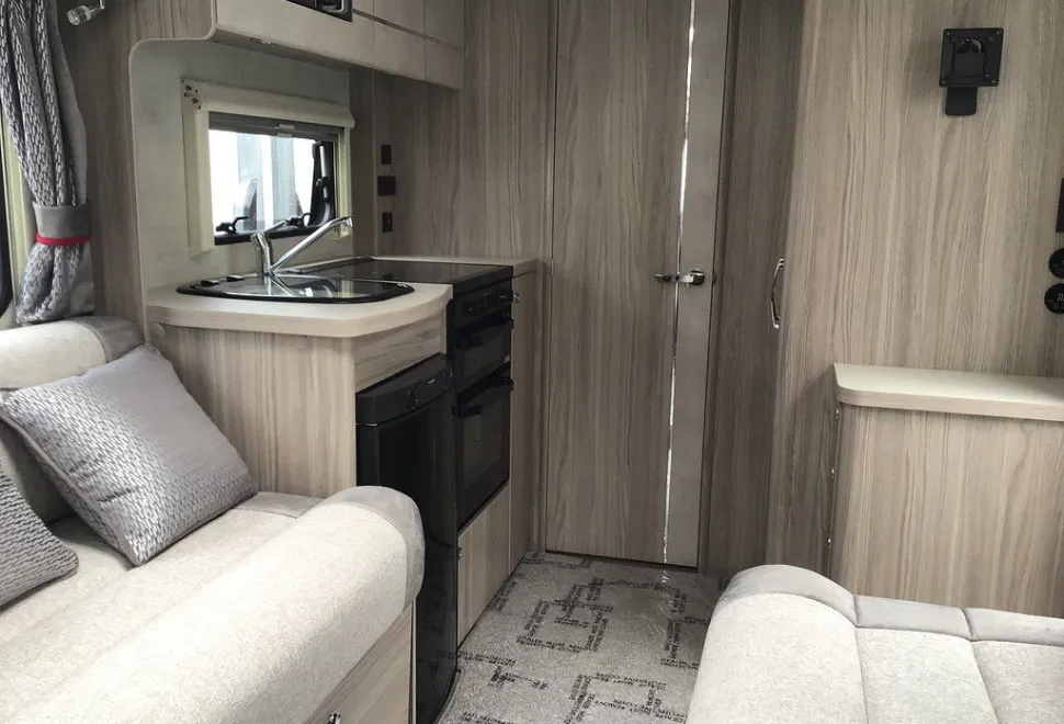ELDDIS  MAJESTIC 105 2025-03-01