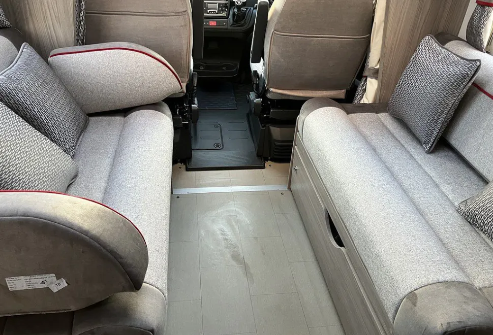 ELDDIS  MAJESTIC 155 2025-09-01