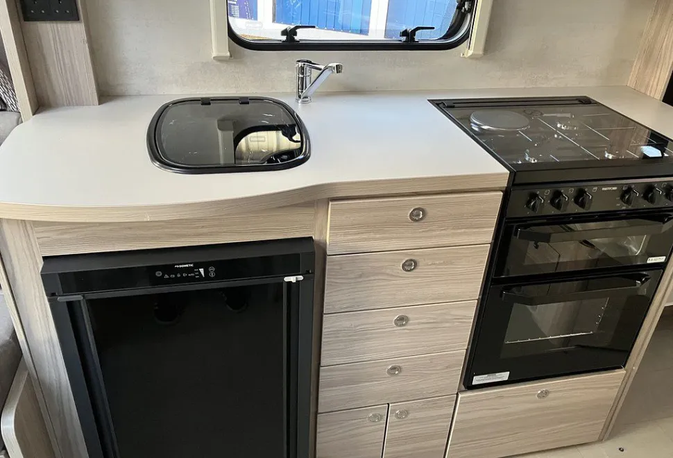 ELDDIS  MAJESTIC 155 2025-09-01