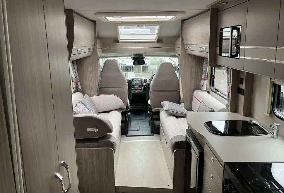 ELDDIS  MAJESTIC 155 2025-09-01