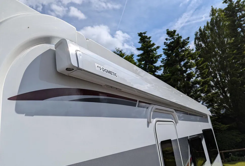 ELDDIS  MAJESTIC 295 2025-09-01