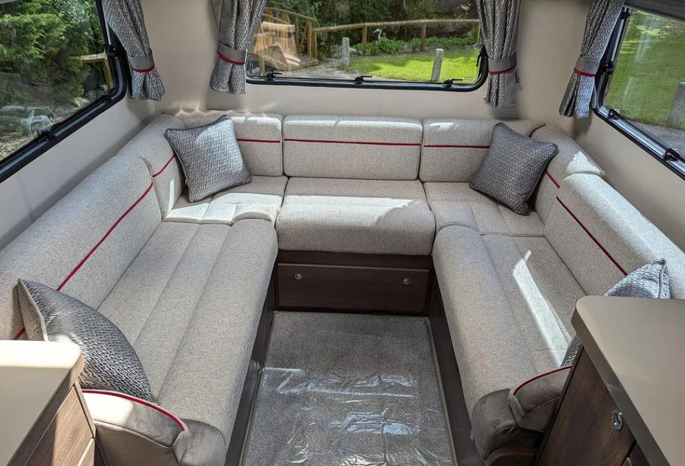 ELDDIS  MAJESTIC 295 2025-09-01