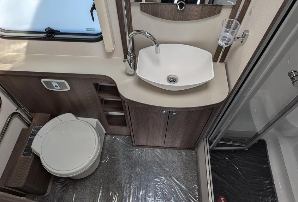ELDDIS  MAJESTIC 295 2025-09-01