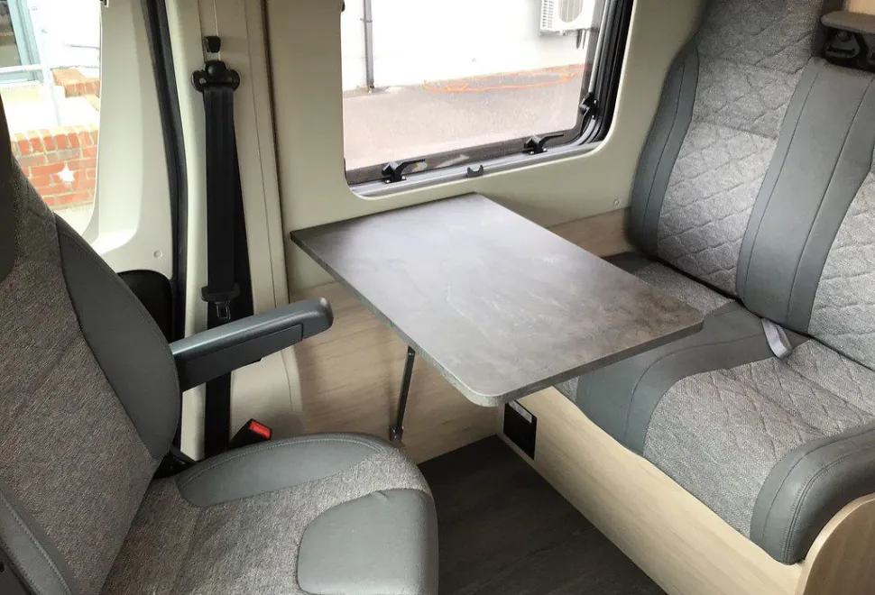 AUTOTRAIL  ADVENTURE 65 2024-10-01